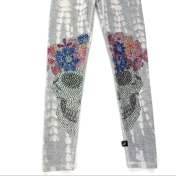 Terez Flower Crown Sugar Skull Print Leggings - Picture 5 of 9